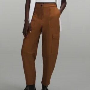 Lululemon- Light Utilitech Cargo Pocket High-Rise Pant in Roast Brown (24)